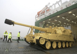 بريطانيا ترسل مدافع ذاتية الدفع ودبابات إلى أوكرانيا