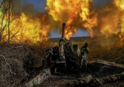 روسيا تستهدف أوكرانيا بصواريخ بعيدة المدى من مقاتلات “فيلون” وتقصف بلدتين في دنيبروبتروفسك بالمدفعية الثقيلة