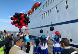 أكبر مكتبة عائمة في العالم .. سفينة لوجوس هوب تواصل استقبال الزوار بميناء بورسعيد