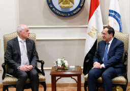 وزير البترول يبحث مع سفير أستراليا سبل تعزيز التعاون في مجالات التعدين والغاز