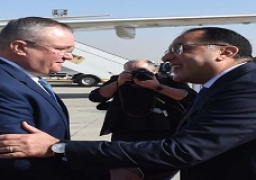 رئيس الوزراء يستقبل نظيره الروماني بمطار القاهرة