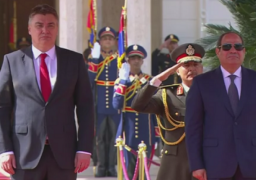 بالفيديو .. الرئيس السيسي يستقبل نظيره الكرواتي بقصر الاتحادية