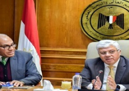 وزير التعليم العالي ورئيس الهيئة العربية للتصنيع يناقشان آليات تصنيع أول سيارة كهربائية مصرية