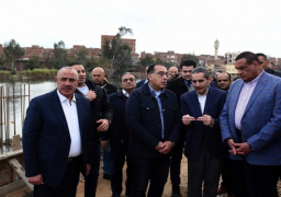رئيس الوزراء يختتم زيارته للمحلة الكبرى بتفقد أعمال الرصف والتطوير الجارية بالكورنيش
