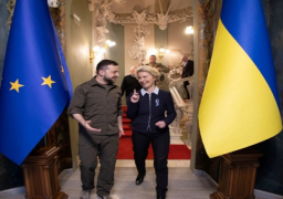 في رابع زيارة لها إلى كييف منذ بدء الأزمة الروسية… فون دير لاين تؤكد دعم الاتحاد الأوروبي لأوكرانيا