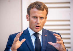 ماكرون يندد “بالاندفاع المتهور” لإيران في برنامجها النووي ويحذر طهران من استمراره