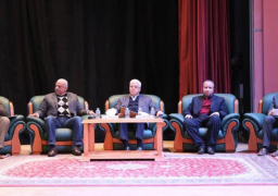 وزير التعليم العالي يفتتح المركز الجامعي للتطوير المهني بجامعة السويس