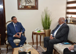 وزير التنمية المحلية يبحث مع مدير برنامج الأغذية العالمي بالقاهرة ملفات التعاون المشترك بين الجانبين