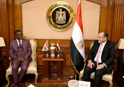 خلال لقائه برئيس مجلس الشيوخ البورونديم .. وزير التجارة والصناعة : فرص كبيرة لتعزيز التعاون الاقتصادي المشترك مع دولة بوروندي على المستويين الثنائي والقاري