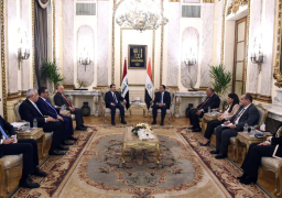 رئيسا الوزراء المصري والعراقي يعقدان جلسة مباحثات موسعة لاستعراض ملفات التعاون ذات الاهتمام المشترك