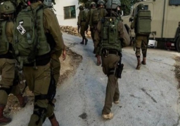 الاحتلال الإسرائيلي يقتحم وسط رام الله وبلدة “نعلين” غربها