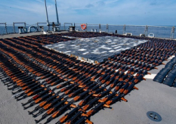 الدفاع البريطانية: الأسلحة الإيرانية المضبوطة بالمياه الدولية تمثل خرقا لقرارات الأمم المتحدة