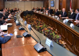 بالصور .. وزير الطيران المدني يعقد اجتماعا موسعا لمتابعة أعمال اللجنة العليا لأمن وتسهيلات الطيران