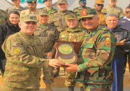 بالصور.. القوات المسلحة تنظم زيارة للملحقين العسكريين العرب والأجانب المعتمدين بمصر إلى قيادتى قوات المظلات والصاعقة