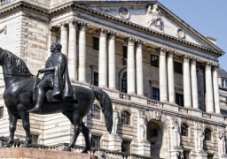 بنك انجلترا المركزي يرفع سعر الفائدة 0.25% على غرار الفيدرالي