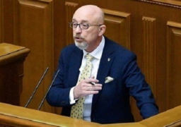 حلفاء أوكرانيا يشكلون “تحالفًا بحريًا” لدعمها