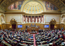 مجلس الشيوخ الفرنسي يوافق على مشروع إصلاح نظام التقاعد رغم غضب الشارع