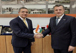 وزير السياحة يبحث مع سفير دولة الهند في القاهرة سبل تعزيز التعاون المشترك