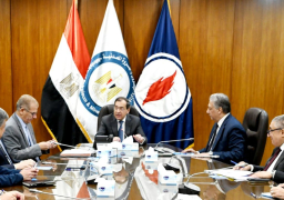 الملا يوجه بتعظيم وزيادة الإنتاج من الثروات البترولية مع الالتزام بتطبيق سياسات ترشيد الإنفاق