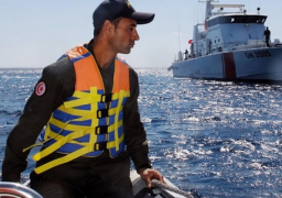 ارتفاع حصيلة قتلى غرق مركب مهاجرين قبالة تونس إلى 25