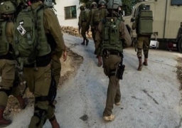 الاحتلال الإسرائيلي يقتحم قرى في “جنين” ويعتقل فلسطينيين من القدس