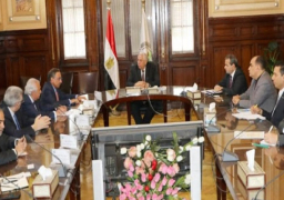 القصير يبحث مع مسئولى غرفة التجارة الأمريكية بالقاهرة سبل التعاون المصري الأمريكي