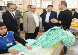 بالصور .. وزير الصناعة ومحافظ الغربية يتفقدان الصناعات النسيجية والمنطقة الصناعية القديمة بالمحلة الكبرى