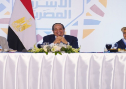 بالصور.. خلال مأدبة إفطار الأسرة المصرية بالأسمرات.. الرئيس السيسي: علينا أن نبقى يدا واحدة كي نتقدم