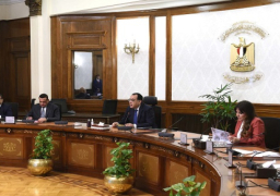 بالصور.. مدبولي يوجه بتفعيل غرف الطوارئ والأزمات خلال إجازة عيد الفطر والتعامل بحسم مع أي تعدٍيات