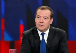 ميدفيديف: الأمريكيون يريدون تقسيم روسيا إلى دويلات منفصلة ليقوموا بإدارتها