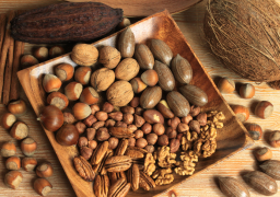 المكسرات تساهم فى انخفاض مستوى الكوليسترول بالجسم