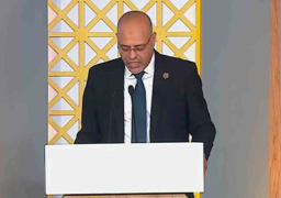 رئيس اتحاد نقابات عمال مصر : القيادة المصرية الحكيمة ساهمت في تخفيف أعباء العمال