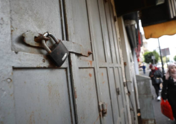 إضراب شامل يعم الأراضي الفلسطينية حدادا على ارتقاء الأسير خضر عدنان في سجون الاحتلال