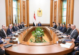 الرئيس السيسى: الدولة حريصة على اتخاذ ما يلزم من إجراءات وخطوات جادة وحاسمة لتعزيز الاستثمار