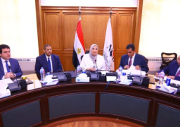 القباج تناقش مع رؤساء قطاعات بنك ناصر الاجتماعي خطط هيكلة البنك