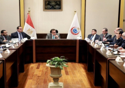 بالصور .. وزير الصحة يوجه بوضع خطة متكاملة لانشاء مراكز تميز تخصصية بجميع المحافظات