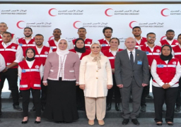 بالصور.. السيدة انتصار السيسي تقوم بزيارة الهلال الأحمر المصري