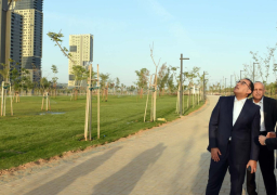 بالصور.. رئيس الوزراء يتفقد الحدائق المركزية “النهر الأخضر” بالعاصمة الإدارية الجديدة