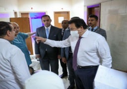 بالصور.. وزير الصحة يتفقد مستشفى حلوان العام ويوجه بفتح تحقيق فوري حول النقص الحاد في مستلزمات العيادات الخارجية