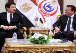 بالصور.. وزير الصحة يستقبل سفير كوريا لدى مصر لتعزيز سبل التعاون بالقطاع الصحي