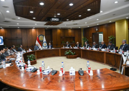 وزيرا الرى والبترول يناقشان إجراءات تطبيق مواد قانون الموارد المائية والري بشأن تراخيص المياه للمنشآت البترولية