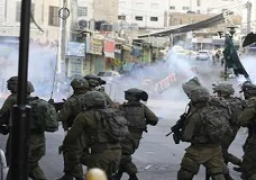 إصابة فلسطينيين بالرصاص الحي خلال مواجهات مع قوات الاحتلال جنوب الضفة الغربية