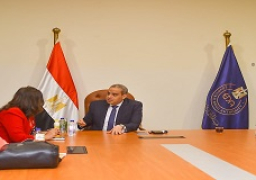 رئيس هيئة الدواء المصرية يلتقي الرئيس التنفيذي للهيئة الوطنية لتنظيم المهن والخدمات الصحية بالبحرين