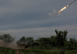 أوكرانيا: أنظمة الدفاع الجوي تعمل على التصدى لهجوم روسي في كييف