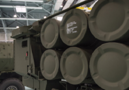 الولايات المتحدة تقدم مساعدات عسكرية جديدة لأوكرانيا بقيمة 300 مليون دولار