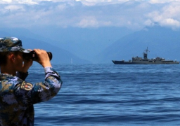 اليابان: سفينة تابعة للبحرية الصينية تدخل المياه الإقليمية اليابانية