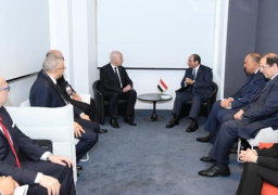 بالصور.. خلال لقائهما في باريس.. الرئيس السيسي ونظيره التونسي يبحثان سبل تعزيز أطر التعاون الثنائي بين البلدين