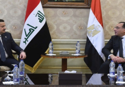 بالصور.. رئيس الوزراء يستقبل نظيره العراقي والوفد المرافق له بمطار القاهرة