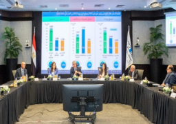 بالصور.. مجلس إدارة اقتصادية قناة السويس يعتمد مشروعات جديدة باستثمارات أجنبية