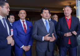 بالصور.. وزير الرياضة يستقبل بعثة الأهلي لدى عودتها إلى القاهرة بكأس أفريقيا